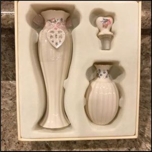 Classic Lenox Vanity Set